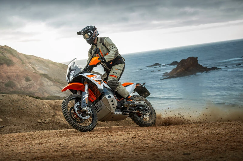 652291 MY25 KTM 890 ADVENTURE R ACTION EUROPE GLOBAL USA