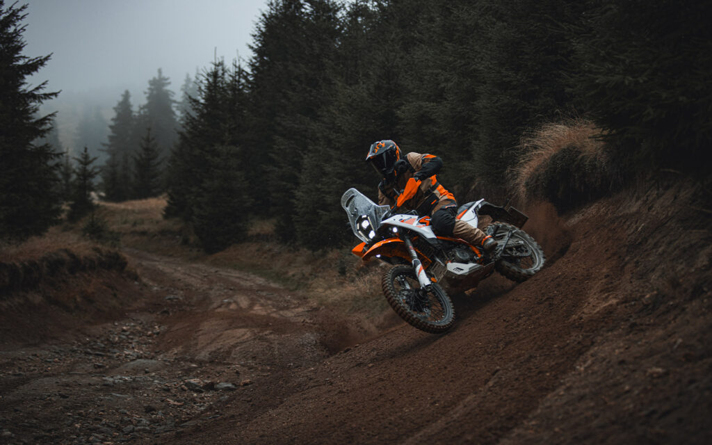 PHO STAGE Travel KTM 2025 390 adventure r white website header image #SALL #AEPI #V1