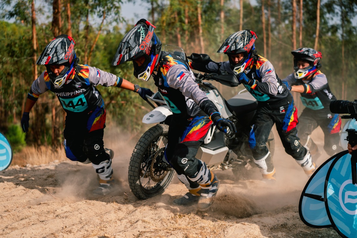 Salida conjunta de los equipos internacionales en el CFMOTO MT Challenge 2026